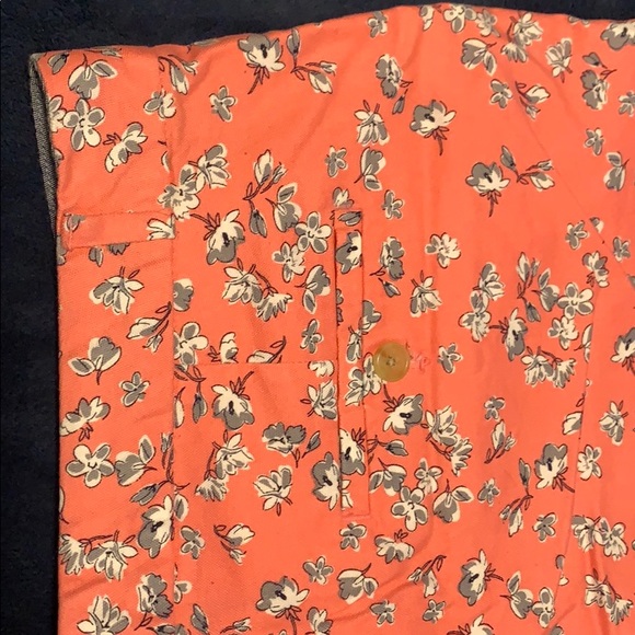 BANANA REPUBLIC SHORTS - Picture 3 of 3